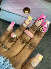 Load image into Gallery viewer, Smiley